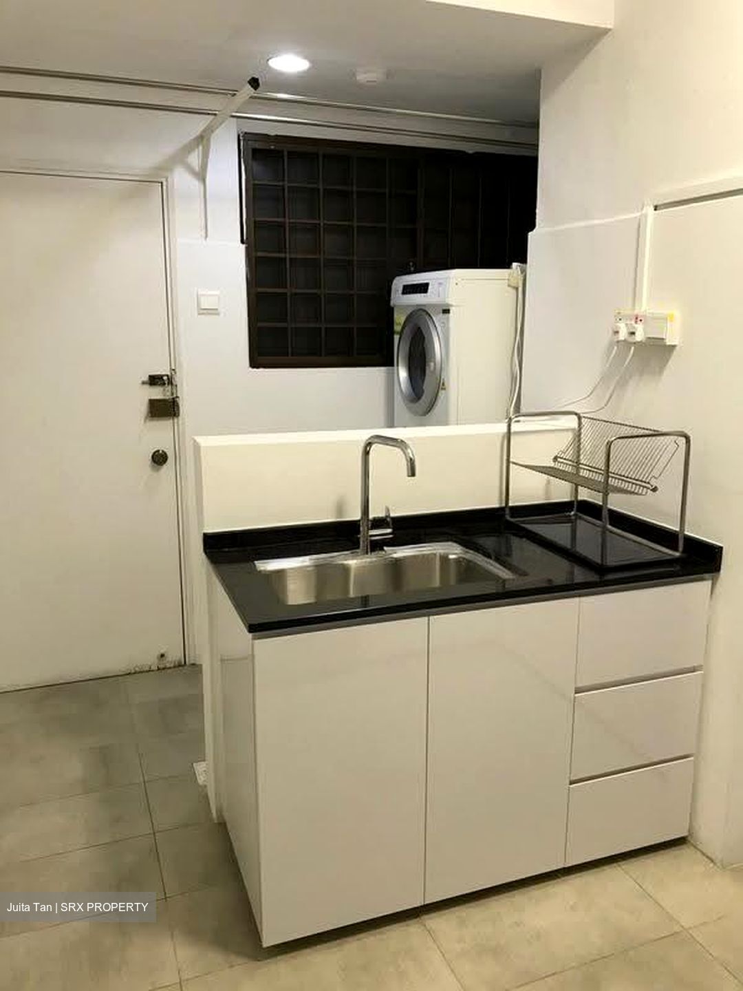 International Plaza (D2), Apartment #628388151